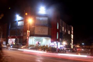 cross road mall